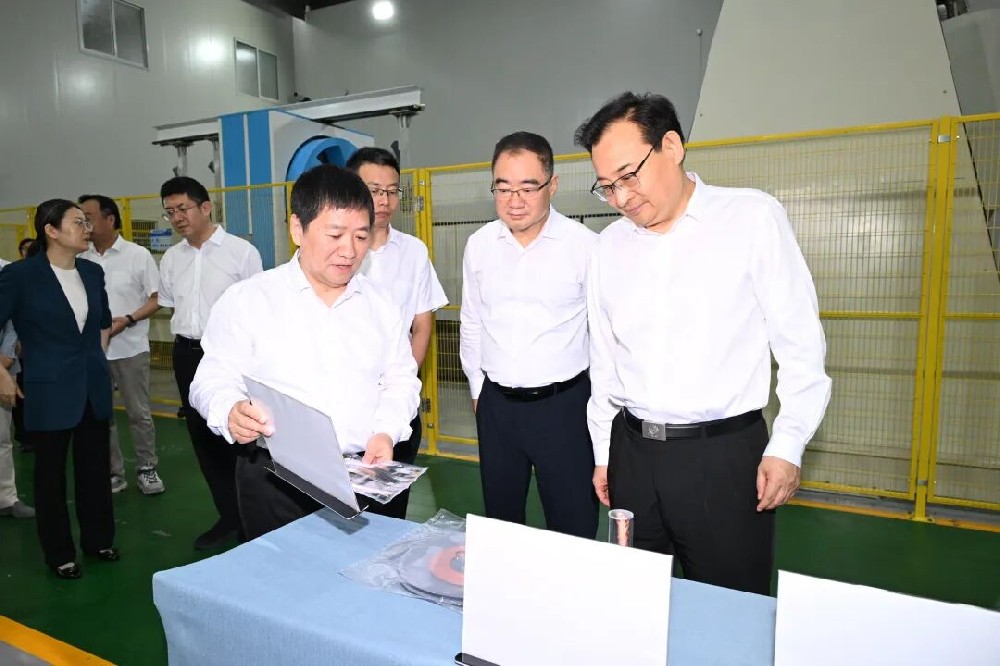 【安徽新闻联播】梁言顺调研核聚变能科技创新工作并主持召开座谈会